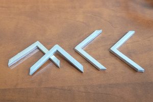 "C"-Sash Extruded Zinc Corners